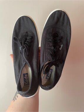 🐱 Keds | Black n White Shoes